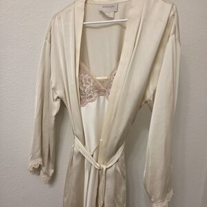 BHLDN Bridal Robe + Flora Nikrooz Satin Lace Nightdress Ivory Honeymoon Set XS/S